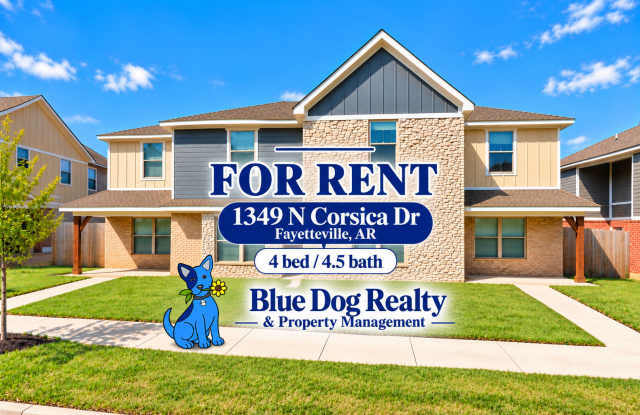 4 Bedroom 4.5 Bathroom Duplex with Private Parking and 2 Car Garage - Now LEASING!!! Gallery 1