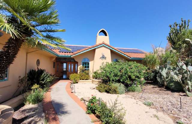 Beautiful, secluded, and peaceful single family home photos photos