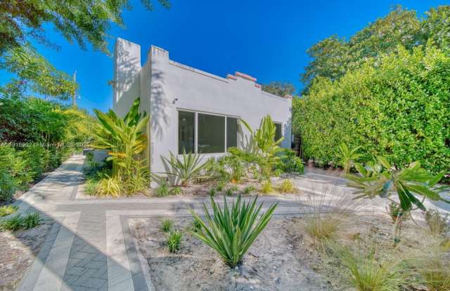 845 NE 119th St photos photos