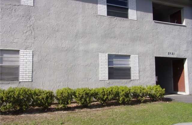 2321 Carter Street Gallery 1