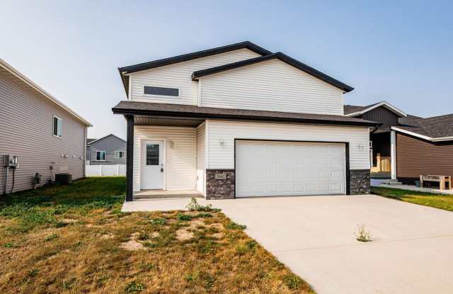 4 bedroom 2 bathroom house Gallery 1