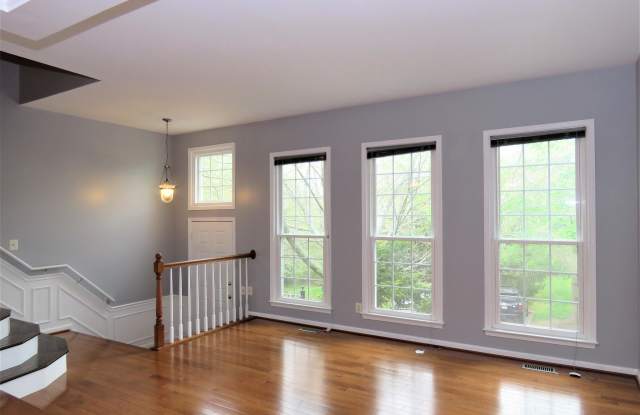 20747 BREEZY POINT TERRACE Gallery 4