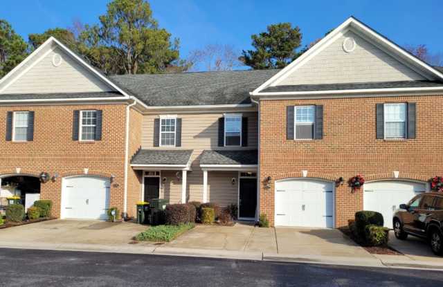 Gorgeous Townhome-Style Condo in Virginia Beach! photos photos