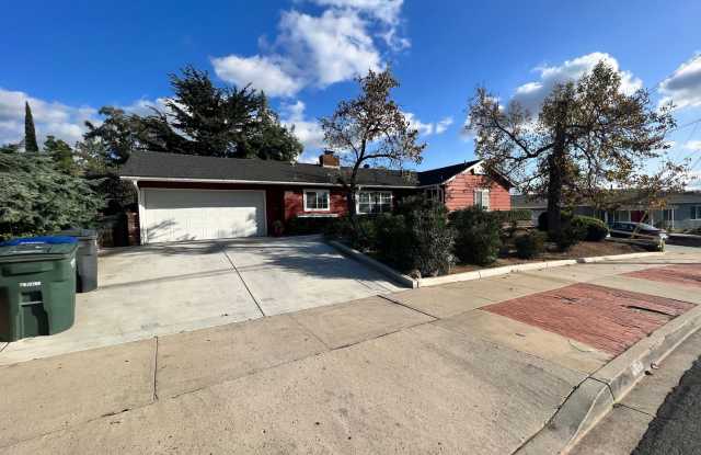 3/2 Bedroom home in El Cajon with a POOL! photos photos