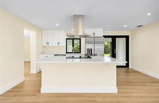 11390 Heidi Lee Ln Gallery 4