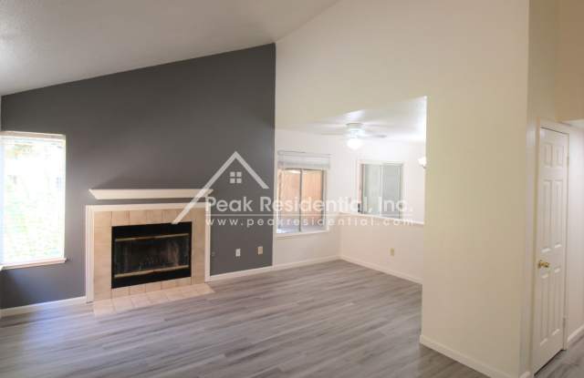 Updated 3bd/2.5ba West Sacramento Home with 2 Car Garage Gallery 4