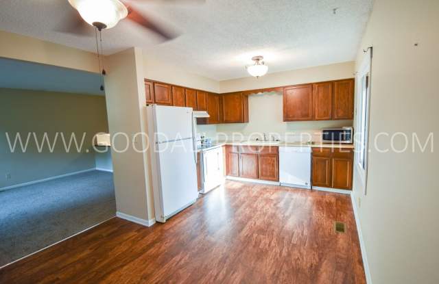3 Bedroom 2 Bath Single Family Home in Urbandale. Gallery 3