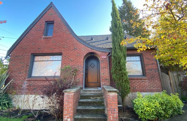 614 High Avenue - 614 High Avenue, Bremerton, WA 98337