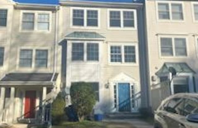 12111 SALEMTOWN DRIVE - 12111 Salemtown Drive, Lake Ridge, VA 22192