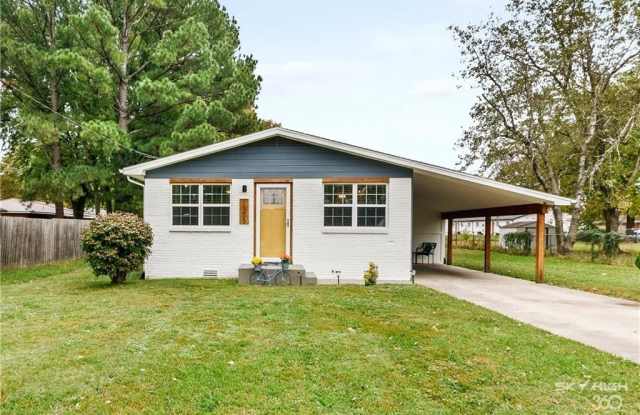 1305  SE Benton  ST photos photos