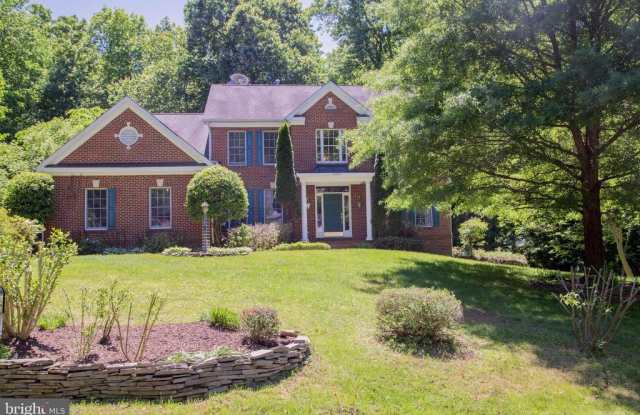 10427 PARKERHOUSE DR - 10427 Parkerhouse Drive, Great Falls, VA 22066
