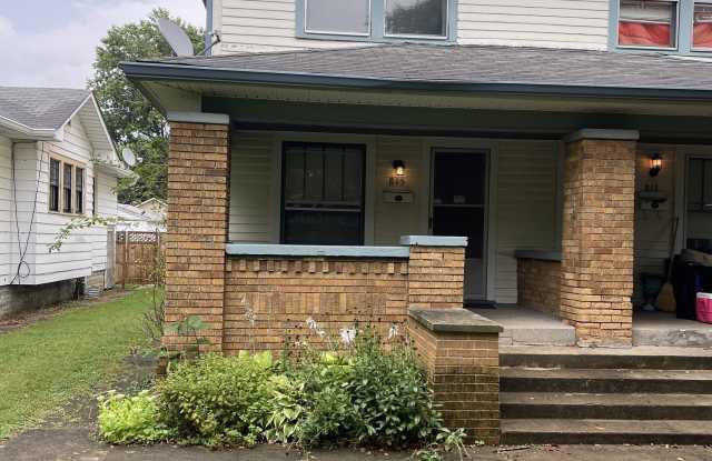 815 N Riley Avenue photos photos