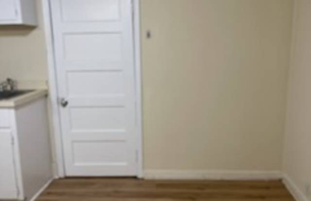 2147 Washington St Apt A Gallery 3