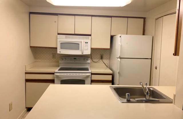 9801 HELLINGLY PLACE Gallery 4