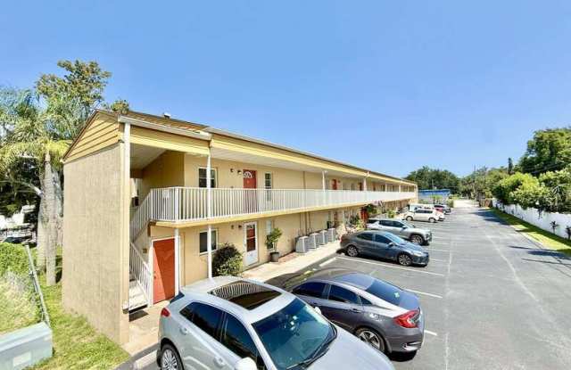 1915 Schlotter Cir #206 Gallery 3