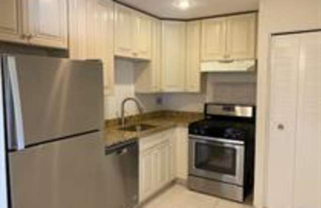 6145 Leesburg Pike #307 Gallery 2