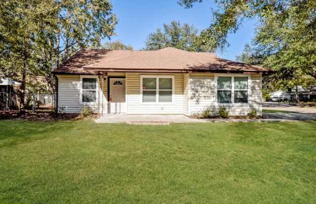 101 Tweed Court photos photos