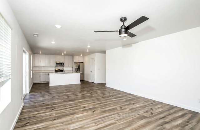 1911 E Springloyd St Gallery 4