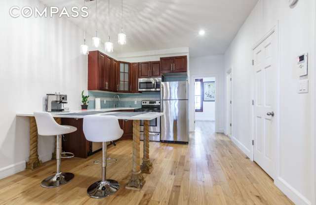1097 Putnam Avenue Gallery 3