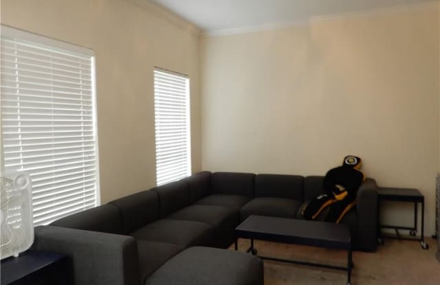 7033 Bevington Dr Gallery 3