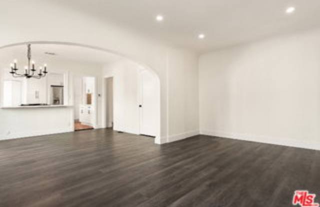 1210 Poinsettia Drive Gallery 4