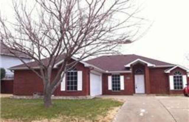 28 Salida Drive - 28 Salida Drive, Trophy Club, TX 76262