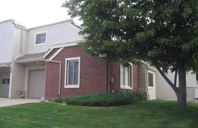 Kendrick Lake Quads - 1829 South Lee Street, Lakewood, CO 80232