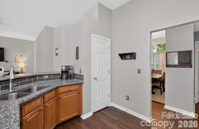 9407 Thatcher Hall Court Gallery 3