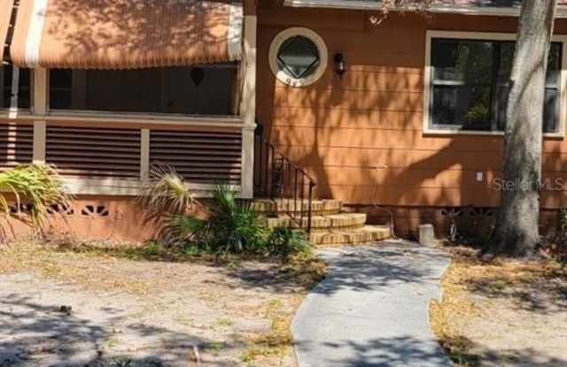 945 MELROSE AVENUE S - 945 Melrose Avenue South, St. Petersburg, FL 33705