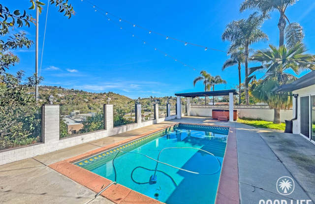 Beautiful 3B 2BA Home w/ Pool, Spa, and AC! photos photos