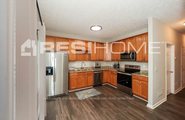 8274 Parkwood Place Gallery 3