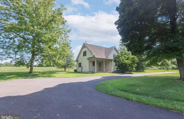 6064 SAWMILL Road Gallery 1