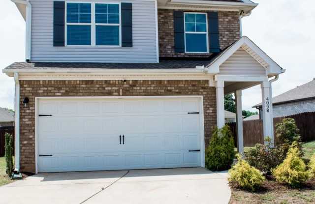 Spacious 3-Bedroom Home with Loft – Minutes from Downtown Huntsville and Redstone Arsenal! photos photos