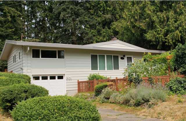 6225 Park Way - 6225 Park Way, Lynnwood, WA 98036