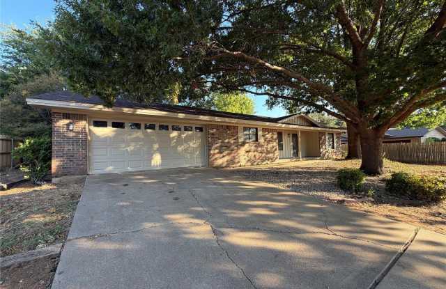 6203 Circo Drive Gallery 1