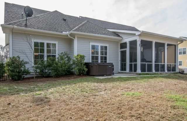 Lovely Home Located In Bluffton Gallery 4