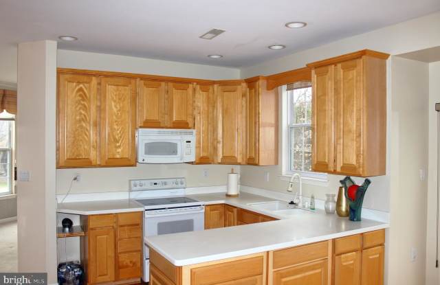 2471 KENBROOK COURT Gallery 2