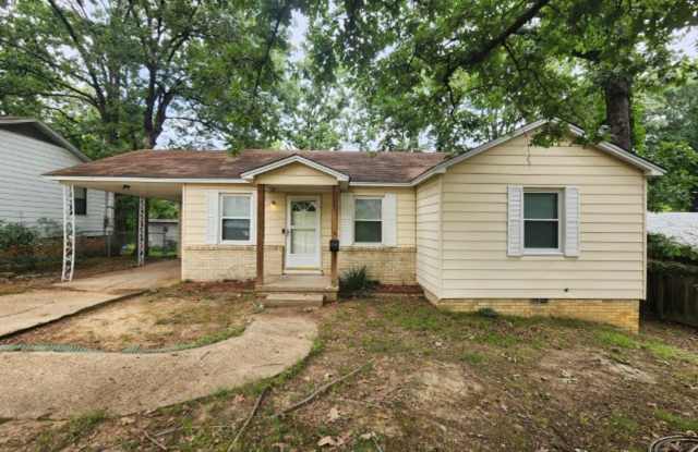 Welcome home to 1805 W 35th North Little Rock for rent - ** Move in Special - Zero Deposit Option, Please read the full description** photos photos