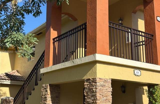 930 NE 34th Ave photos photos