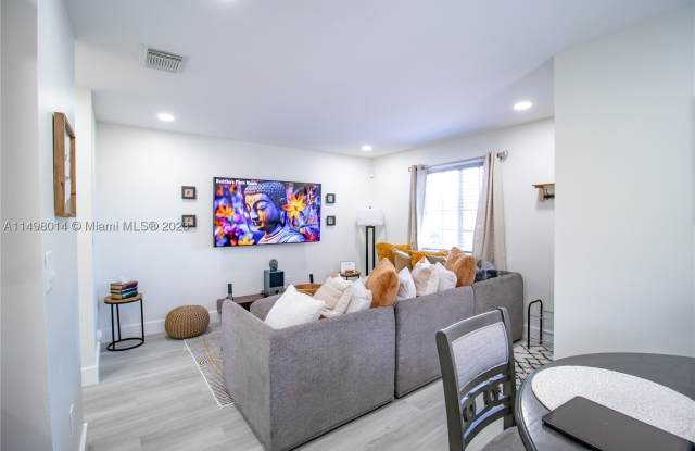 18706 SW 100th Ave Gallery 3
