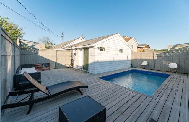 311 Wilmot Road Gallery 2