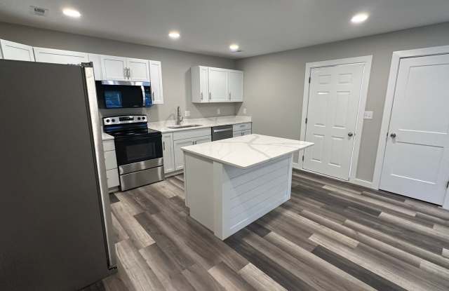 Available now!  Brand new - 2BR/2BA with garage Clear Creek Gallery 3