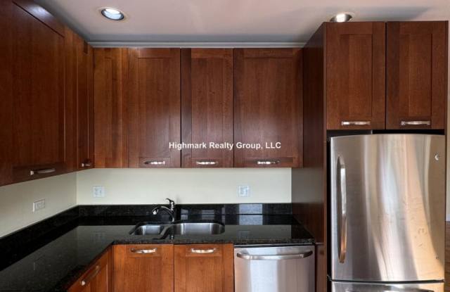 6949 North Oakley Ave. Gallery 3