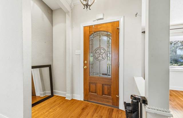 3325 SHERWIN DR Gallery 4
