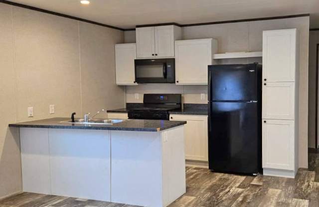 2128 S Riverside Drive - 2128 South Riverside Drive, Iowa City, IA 52246