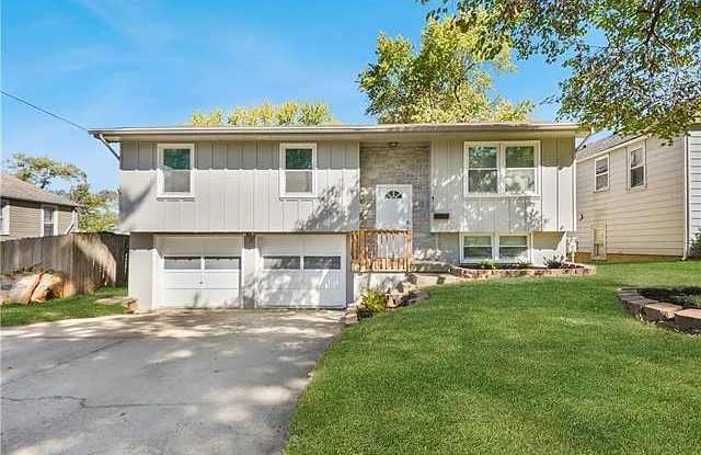 4110 West 47th Terrace - 4110 West 47th Terrace, Roeland Park, KS 66205