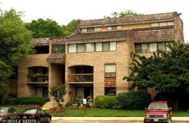 Conveniently Located Gaithersburg 3 Bed/2 Bath Condo, Just Minutes away from I-270 and Shopping! photos photos