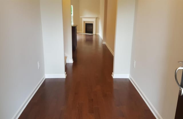 216 Hamlet Place Gallery 2
