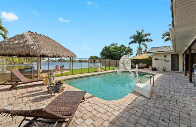 410 Sailboat Cir photos photos