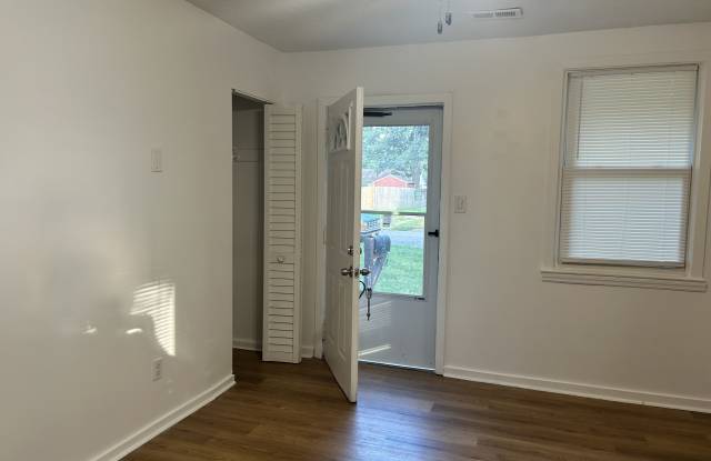 101 Atwell Lane Gallery 2
